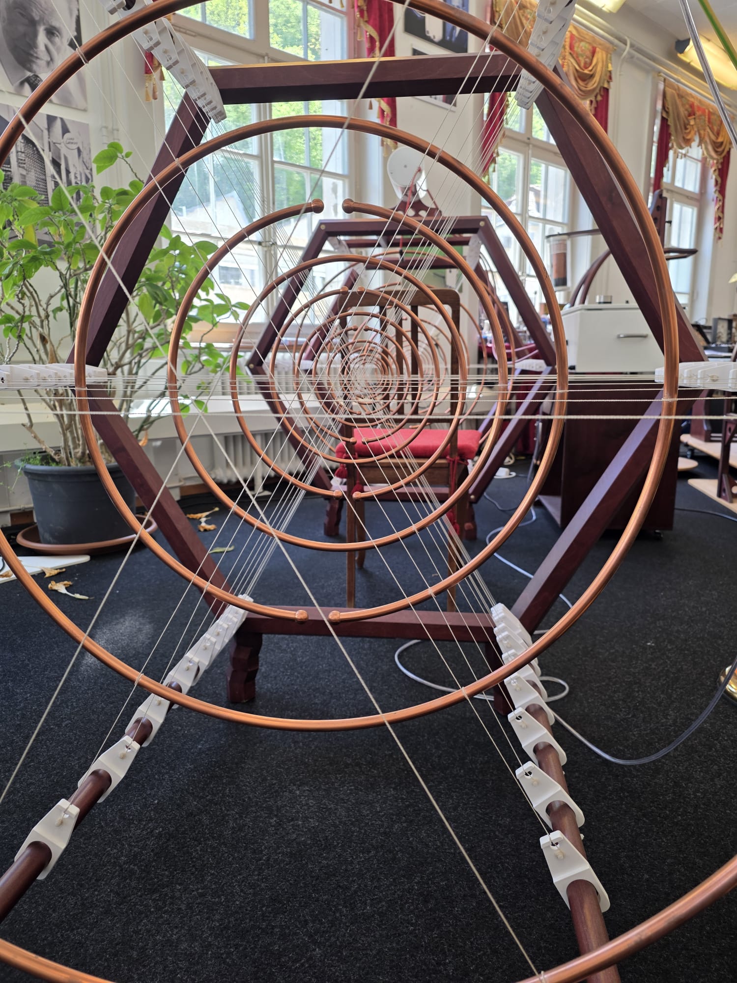 Konisches Lakhovsky Antennensystem nach Originalpatent 1934 – erstmalig nachgebaut